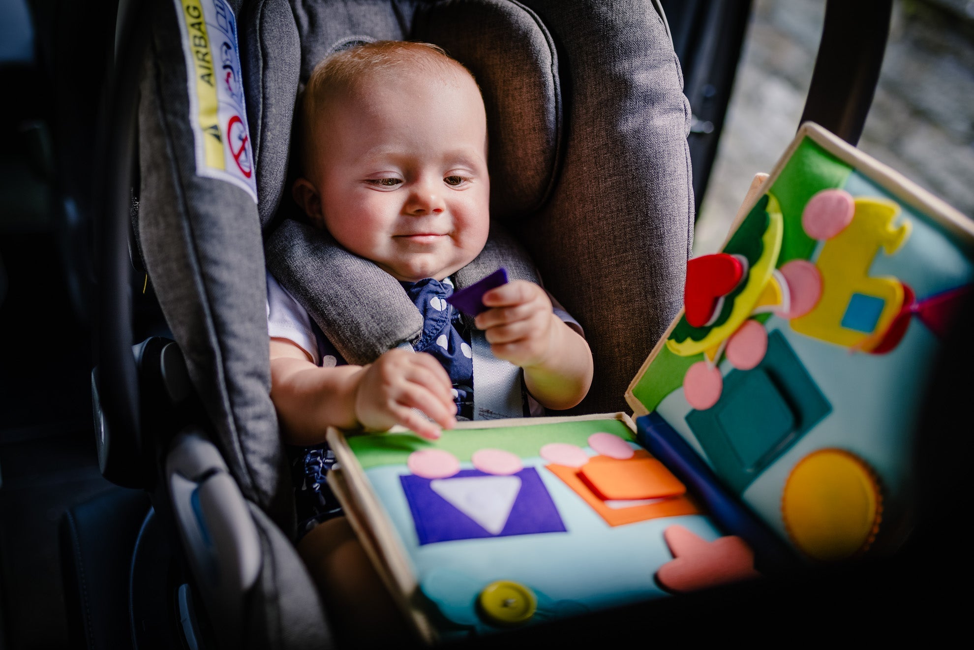 Les meilleurs jouets pour les bébés de 0 à 6 mois : éveiller les sens dès la naissance
